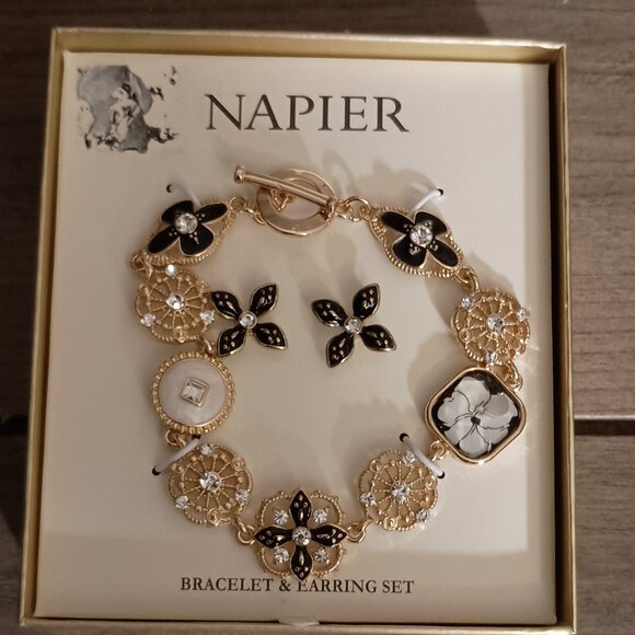 Napier Bracelet and Earring Set Gold Tone Brand New - Picture 2 of 7